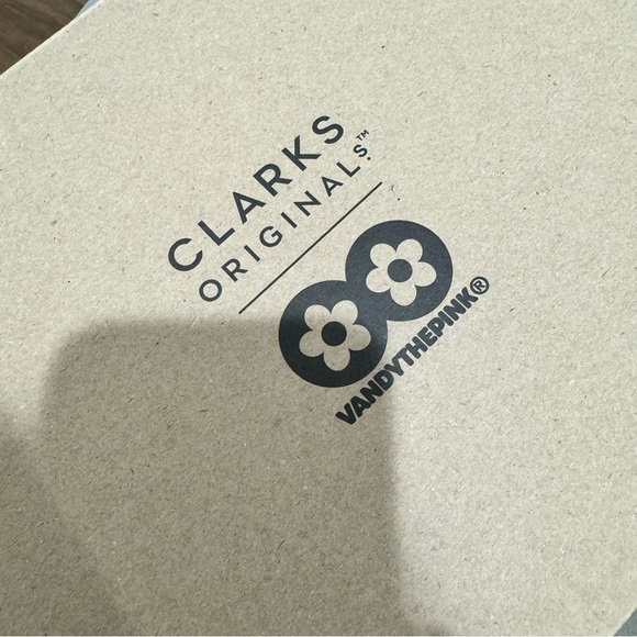 CLARKS ORIGINALS VANDYTHEPINK WALLABEE BOOT SIZE 9 - Picture 2 of 8